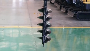 小型挖掘機(jī)配螺旋鉆操作視頻