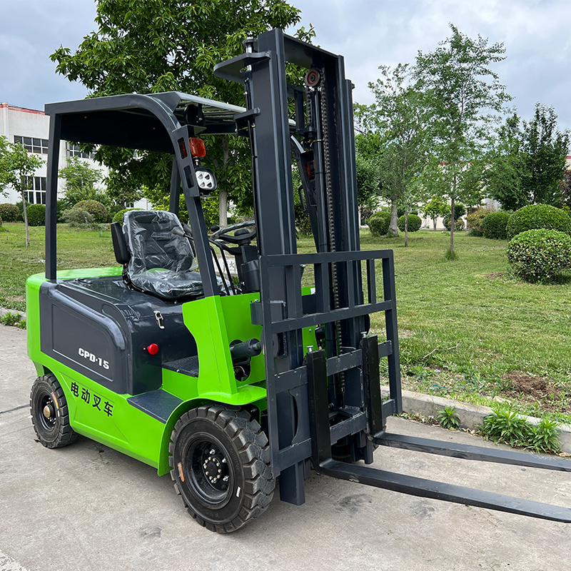 1.5噸新能源電動(dòng)叉車(chē)